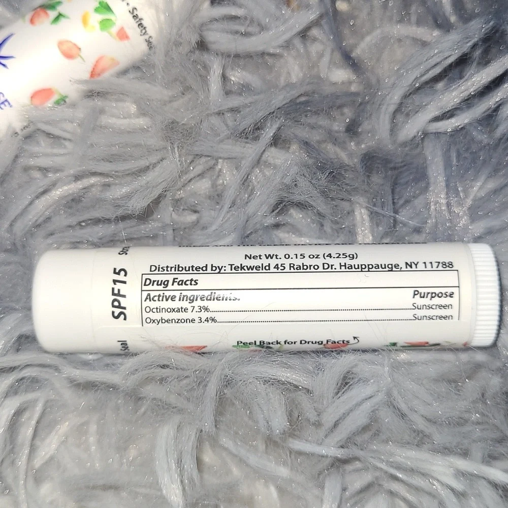Greygoose Essences Strawberry lipbalm
